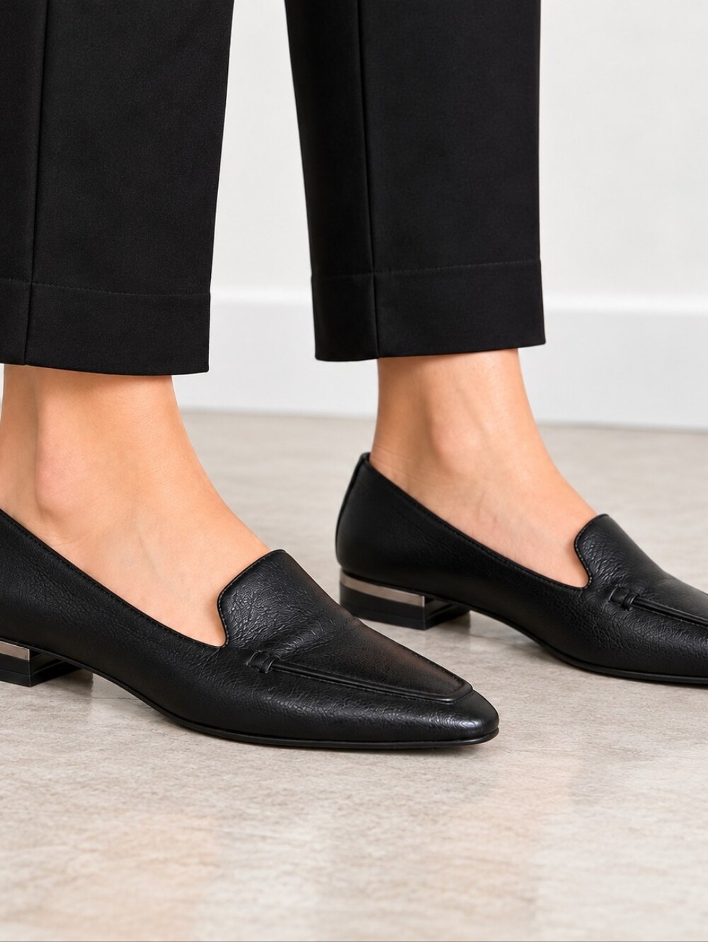 Franco Sarto Black Leather Loafers Flats Size 9М Classic Comfort